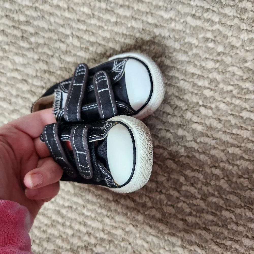 Size 4 Converse Baby Sneakers